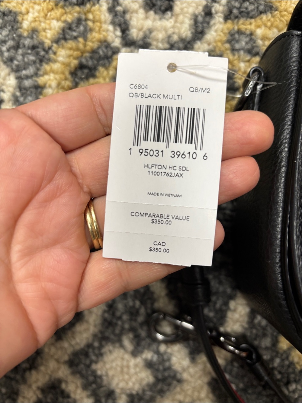 π₯π₯Coach Black Pebbled Leather Crossbody with Rainbow Coach Carriage Logo ππ - Picture 2 of 11